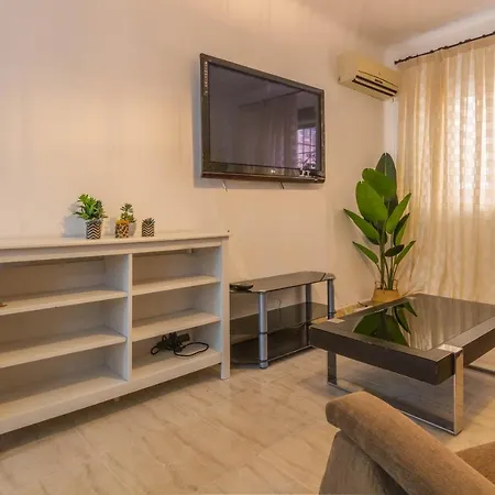 Apartamento Mundo Mencia - 3 Dormitorios En Triana Apartment Seville