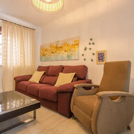 Apartamento Mundo Mencia - 3 Dormitorios En Triana * Sevilla