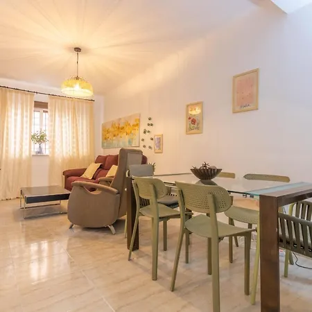 Apartamento Mundo Mencia - 3 Dormitorios En Triana Appartement *